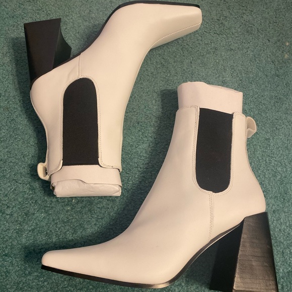 NWT Topshop Leather Chelsea Boots - Picture 5 of 7